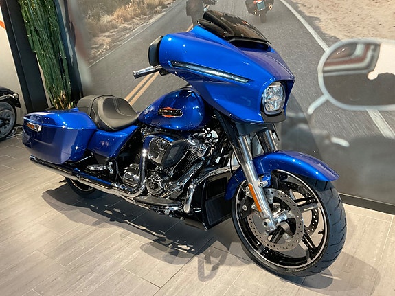 Harley-Davidson Streetglide BLUEBURST 3 of 14