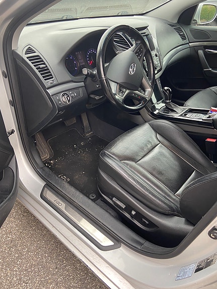 Hyundai i40 4 of 5