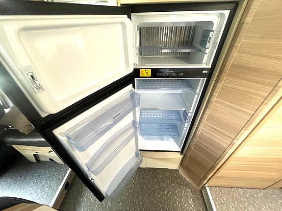Adria Coral S 670 SL, 9 of 15