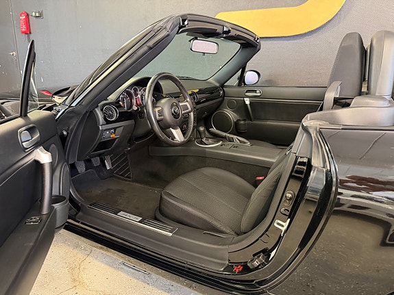 Mazda MX-5 11 of 16