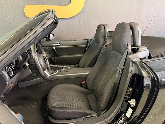 Mazda MX-5 12 of 16