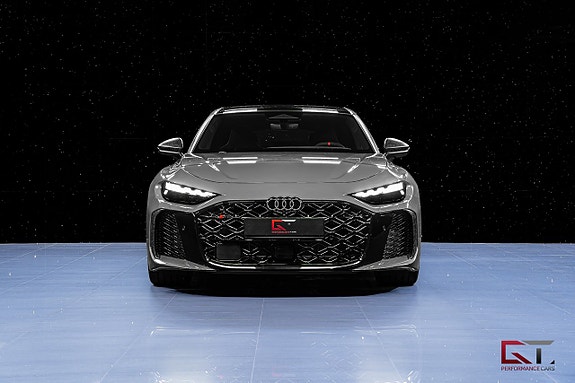 Audi RS5 3 of 5