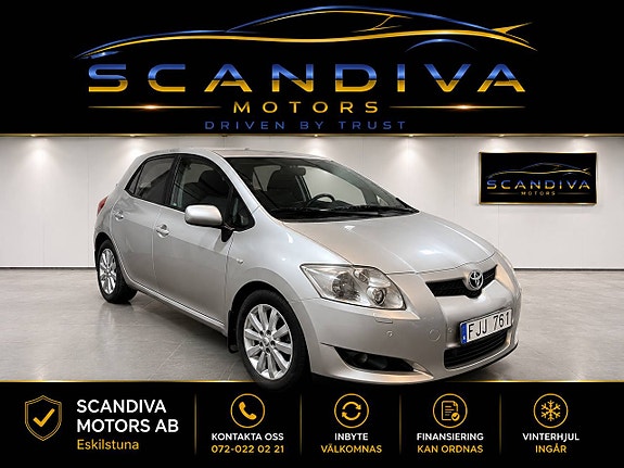 Toyota Auris 2 of 23
