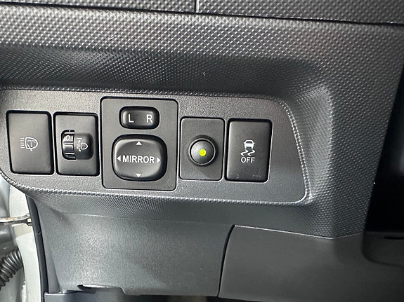 Toyota Auris 19 of 23