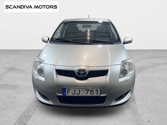 Toyota Auris 3 of 23
