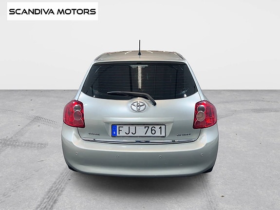 Toyota Auris 6 of 23