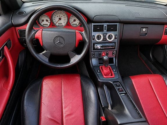 Mercedes-Benz SLK250 d 10 of 15