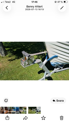 Plastbåt med motor och trailer 6 of 9