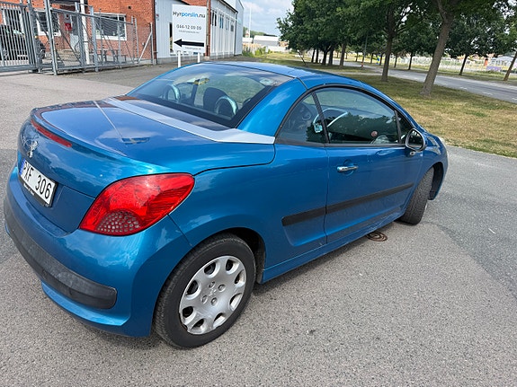 Peugeot 207 CC 4 of 5