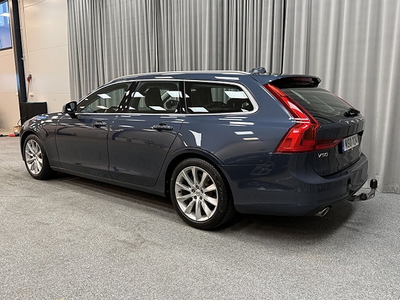 Volvo V90 3 of 5