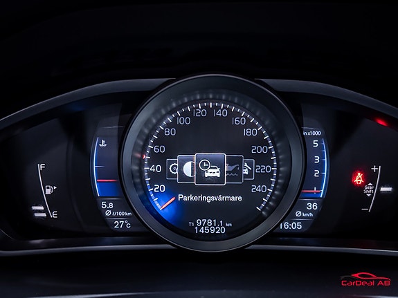 Volvo V40 20 of 28