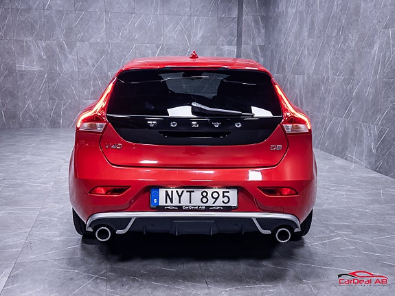 Volvo V40 6 of 28