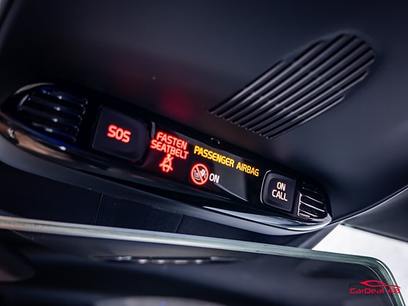 Volvo V40 18 of 28