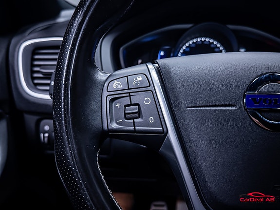 Volvo V40 21 of 28