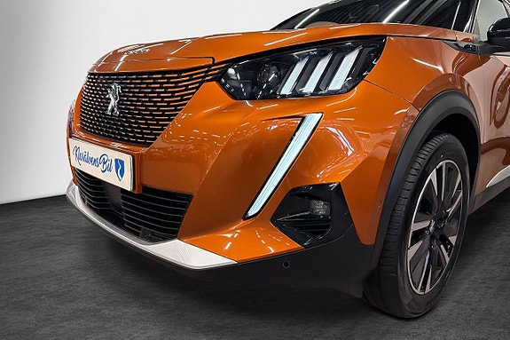 Peugeot e-2008 3 of 5