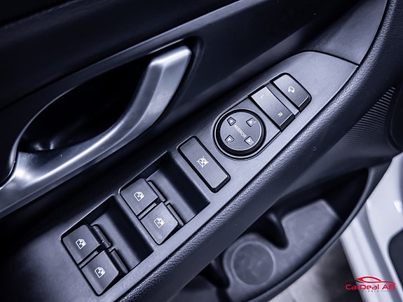 Hyundai i30 26 of 27