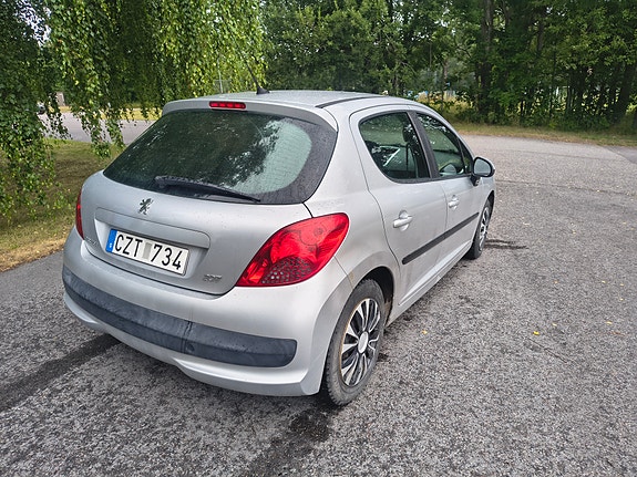 Peugeot 207 3 of 5