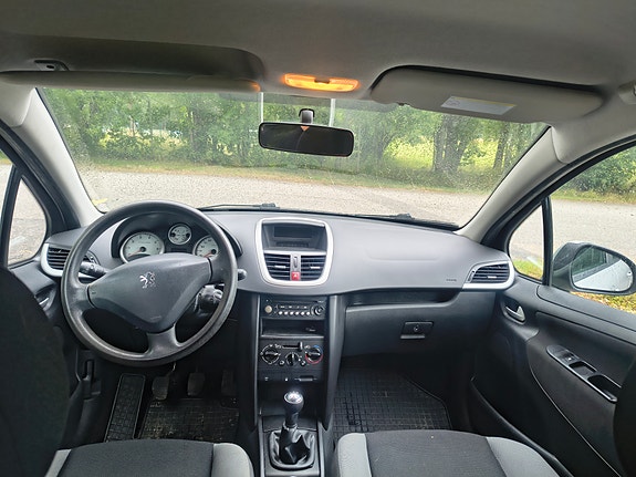 Peugeot 207 5 of 5