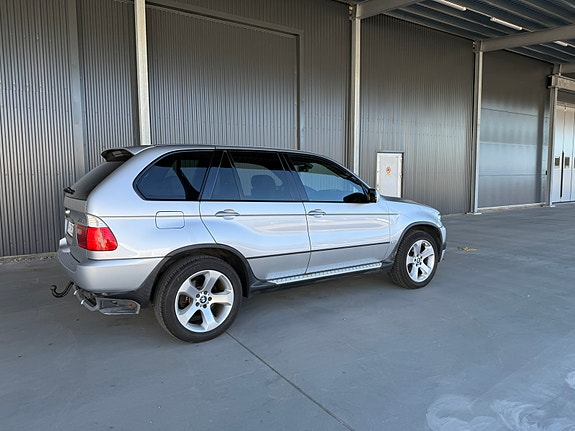 BMW X5 3 of 5