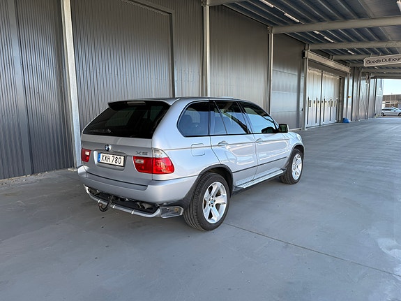 BMW X5 4 of 5