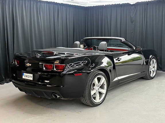 Chevrolet Camaro SS 4 of 5