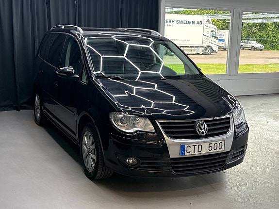 Volkswagen Touran 14 of 14