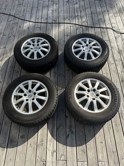 Porsche Cayenne 16 of 16