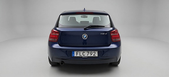 BMW 118d 4 of 7