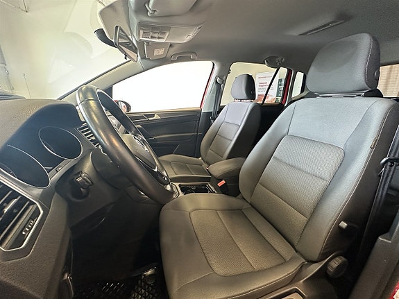 Volkswagen Golf Sportsvan 9 of 20