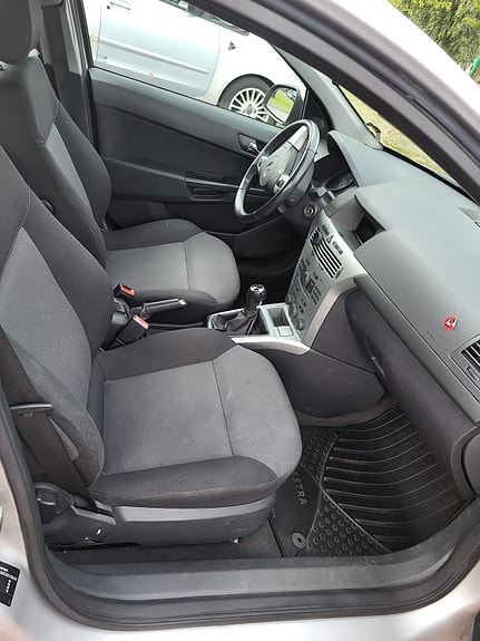 Opel Astra 4 of 5