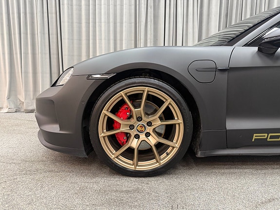 Porsche Taycan 4S 7 of 19