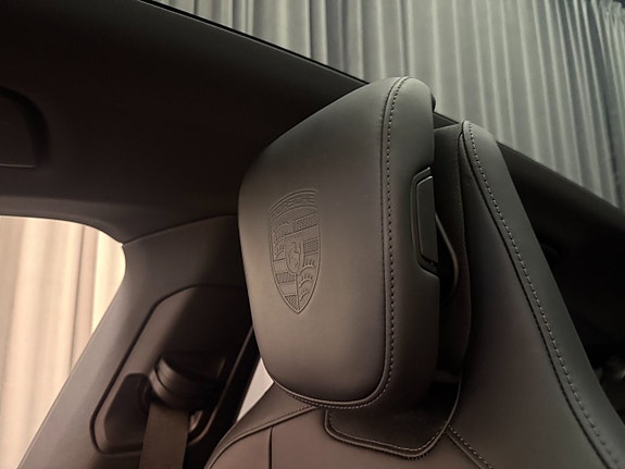 Porsche Taycan 4S 17 of 19