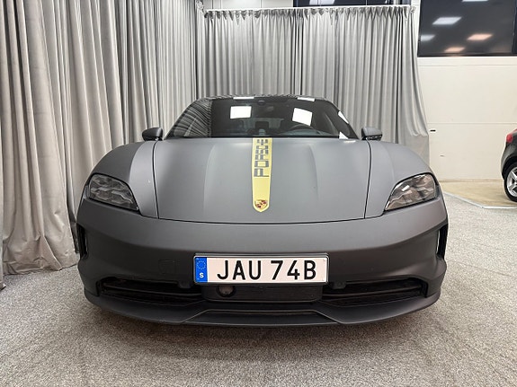 Porsche Taycan 4S 8 of 19