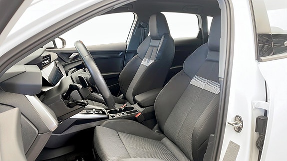 Audi A3 8 of 12