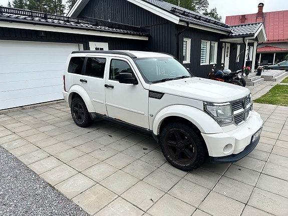 Dodge Nitro 3 of 11