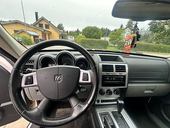 Dodge Nitro 9 of 11