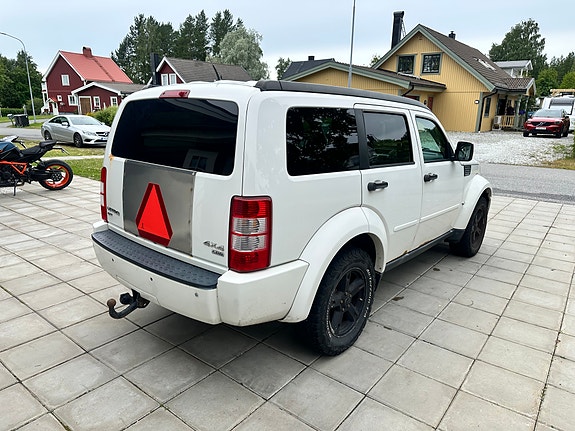 Dodge Nitro 5 of 11
