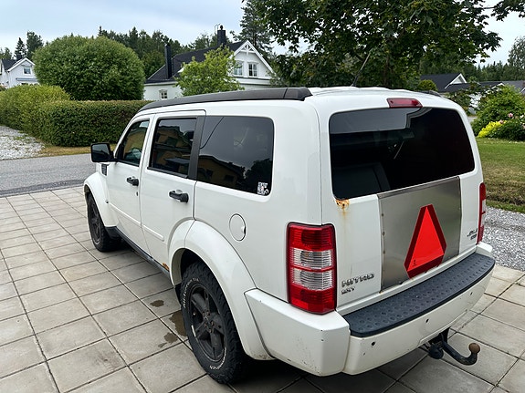 Dodge Nitro 6 of 11