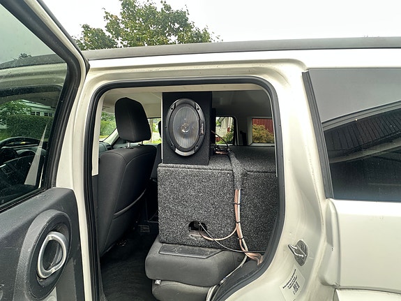Dodge Nitro 10 of 11