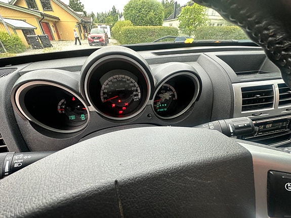 Dodge Nitro 11 of 11