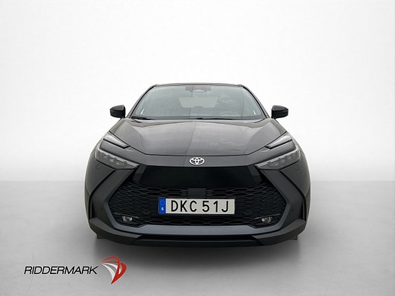 Toyota C-HR 2 of 30