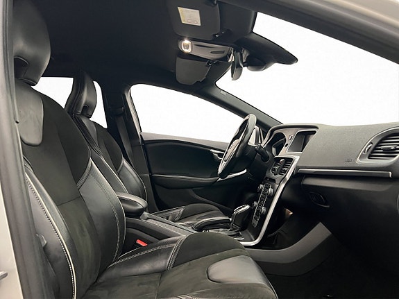 Volvo V40 23 of 30