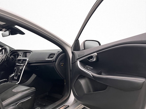 Volvo V40 24 of 30