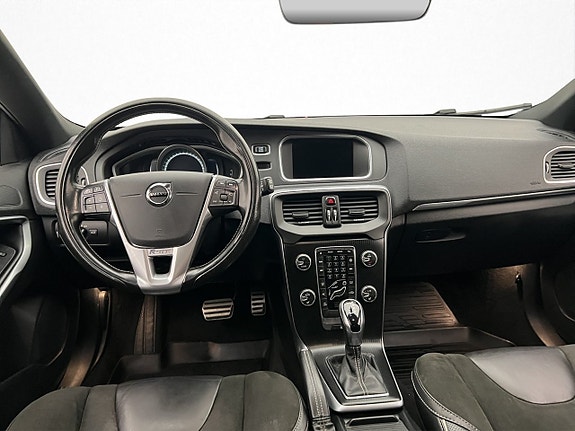 Volvo V40 22 of 30