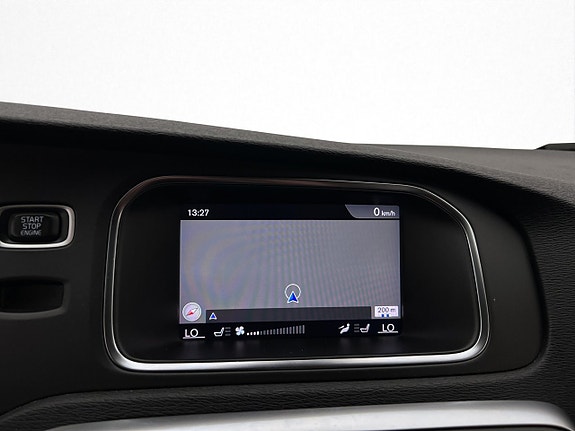 Volvo V40 17 of 30