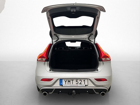 Volvo V40 26 of 30