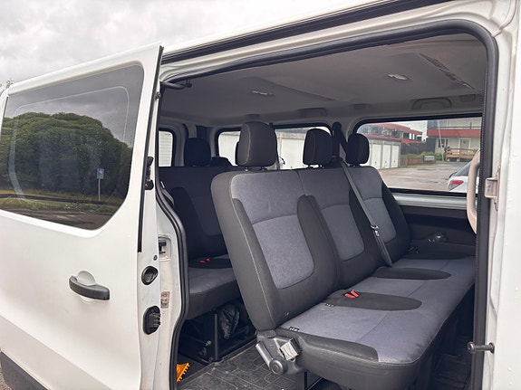 Opel Vivaro 8 of 14