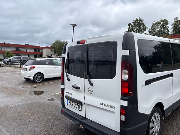 Opel Vivaro 6 of 14