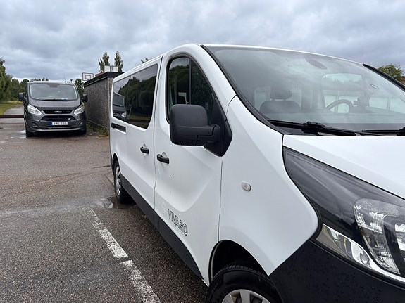 Opel Vivaro 5 of 5