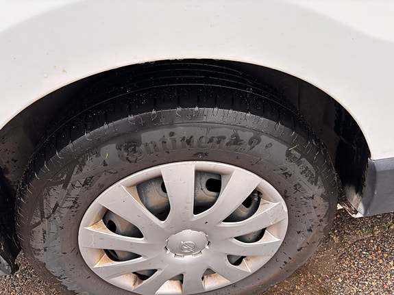Opel Vivaro 13 of 14